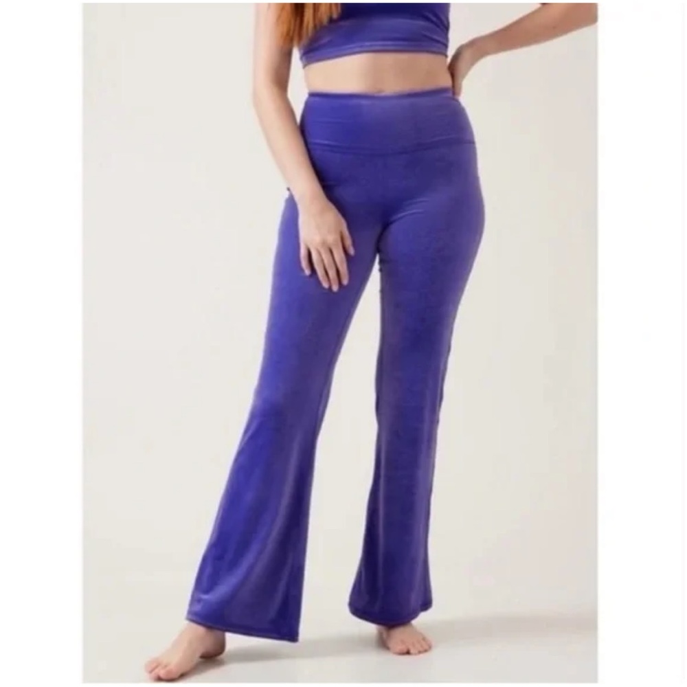 Athleta Elation Velvet Flare Pant Noble Blue Purple Casual Athleisure Women’s XS